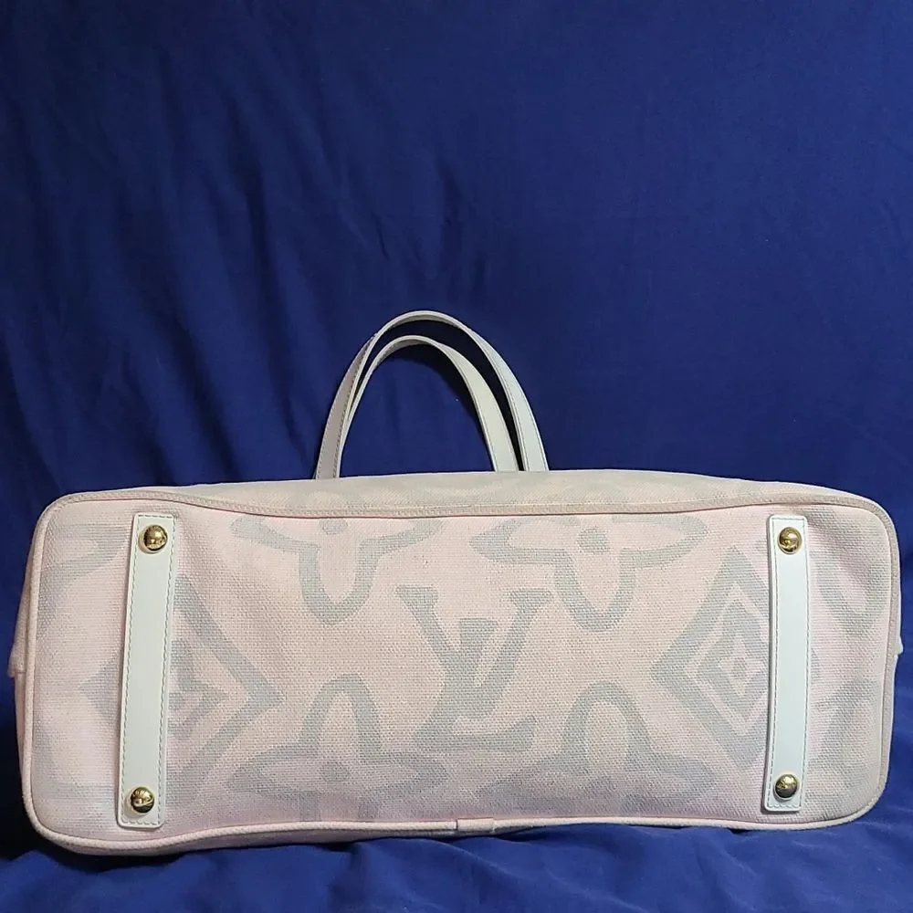 💯 Authentic Louis Vuitton Tote Bag 🍀